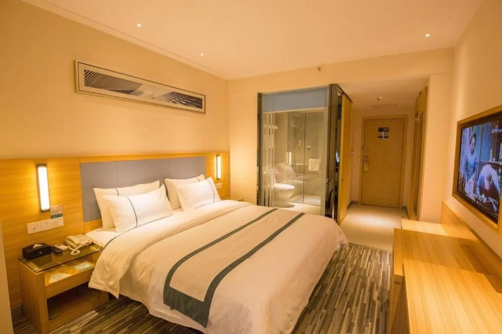 Bed in City Comfort Inn Deyang Shifang Yonghu Park