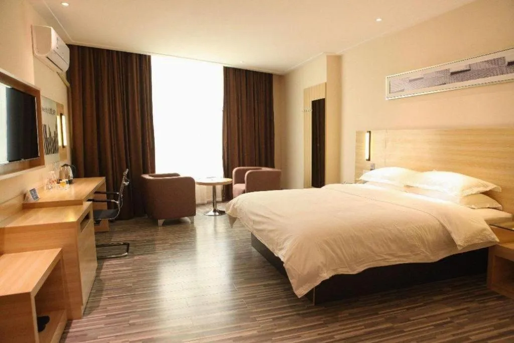 Bed in City Comfort Inn Deyang Shifang Yonghu Park