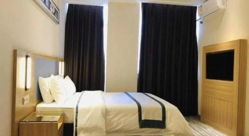 Bed in City Comfort Inn Deyang Shifang Yonghu Park