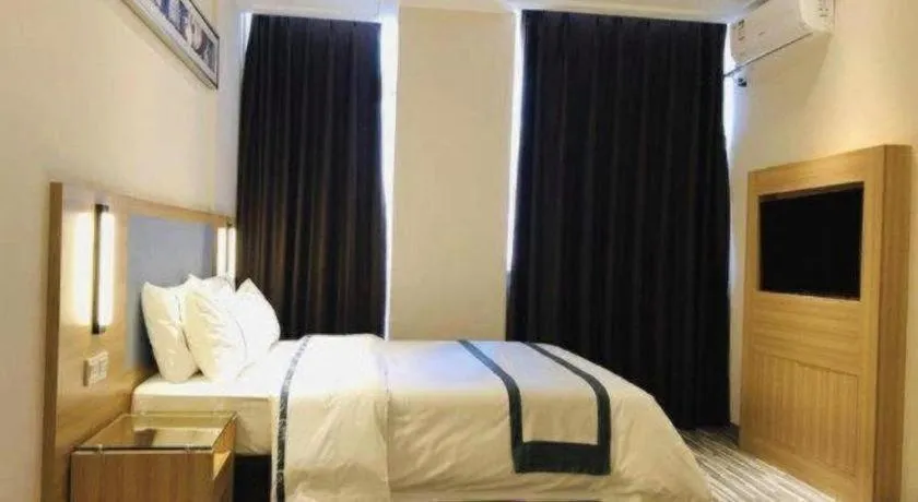 Bed in City Comfort Inn Deyang Shifang Yonghu Park