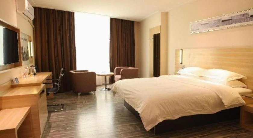 Bed in City Comfort Inn Deyang Shifang Yonghu Park