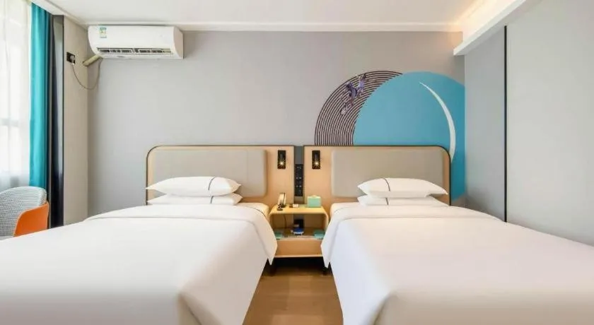 Bed in City Comfort Inn Guilin Qixing Park Guangxi Normal University