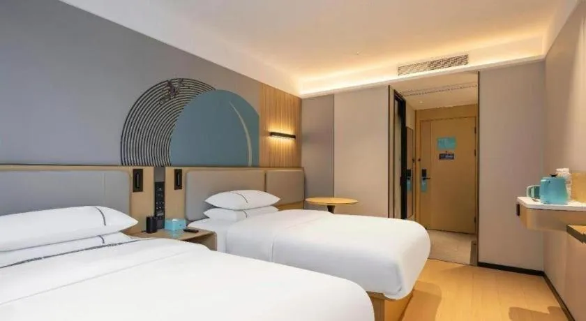 Bed in City Comfort Inn Guilin Qixing Park Guangxi Normal University