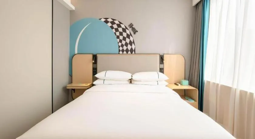 Bed in City Comfort Inn Guilin Qixing Park Guangxi Normal University