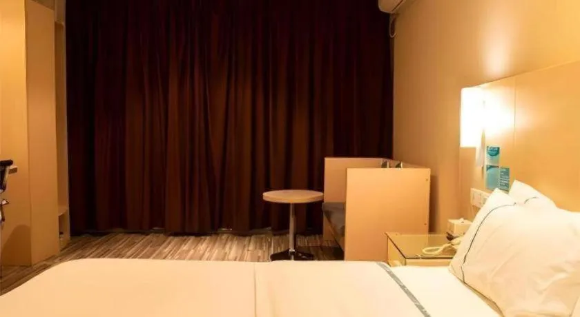 Bed in City Comfort Inn Xiantao Avenue Wangzhou Bridge Wushang