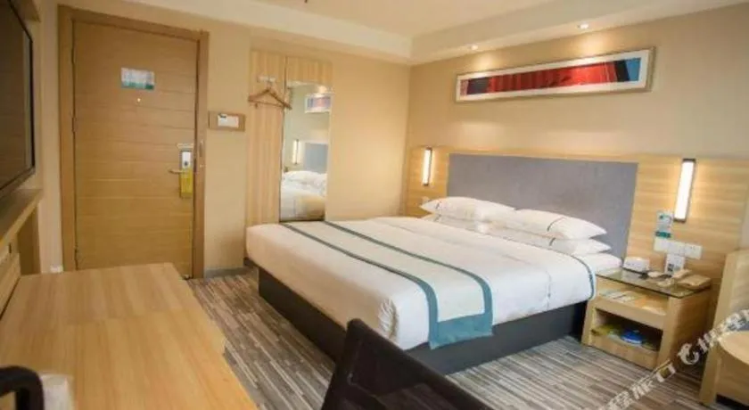 Bed in City Comfort Inn Nanchang Bayi Square Dinggong Road