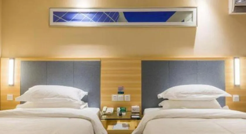 Bed in City Comfort Inn Nanchang Bayi Square Dinggong Road