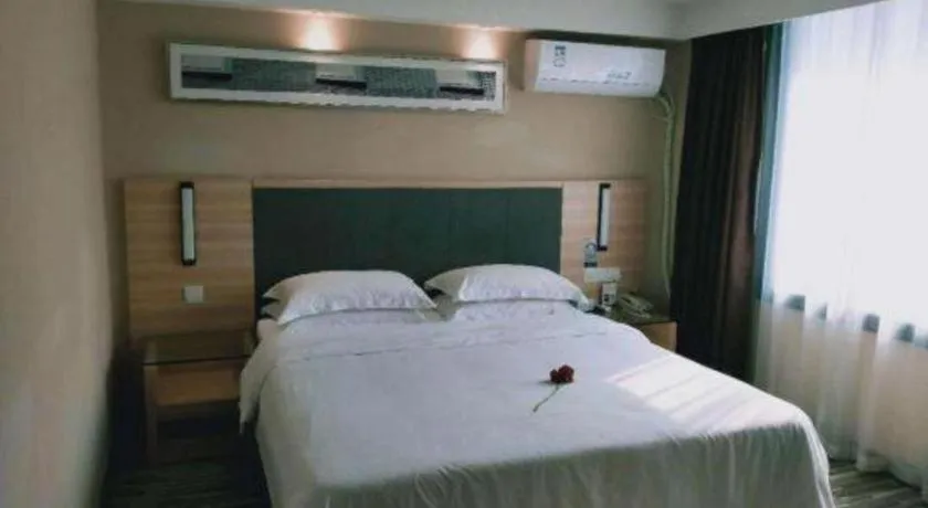 Bed in City Comfort Inn Nanchang Bayi Square Dinggong Road