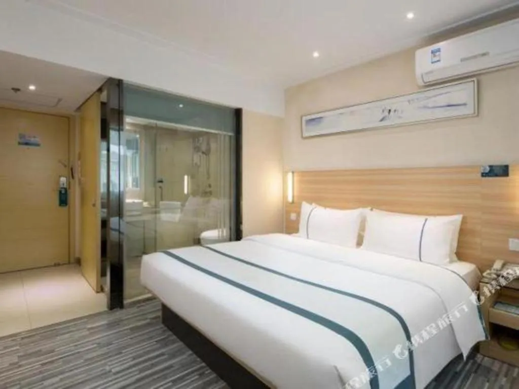 Bed in City Comfort Inn Nanchang Bayi Square Dinggong Road