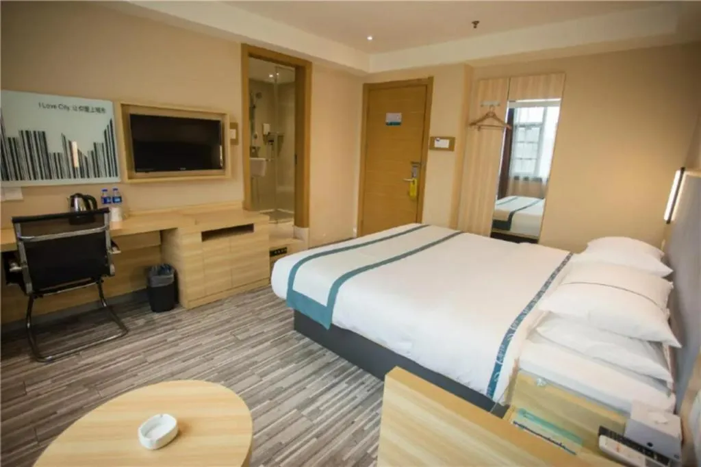 Bed in City Comfort Inn Nanchang Bayi Square Dinggong Road