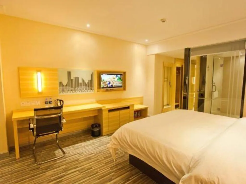 Bed in City Comfort Inn Huizhou Huiyang High-speed Railway Station