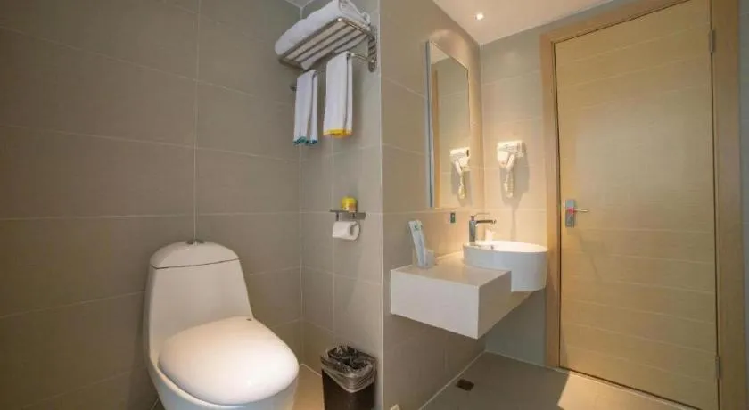 City Comfort Inn Guigang Pingnan Bus Station Jiangbin Park