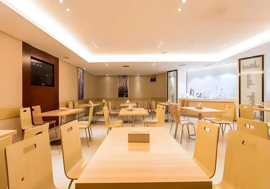 City Comfort Inn Guigang Pingnan Bus Station Jiangbin Park