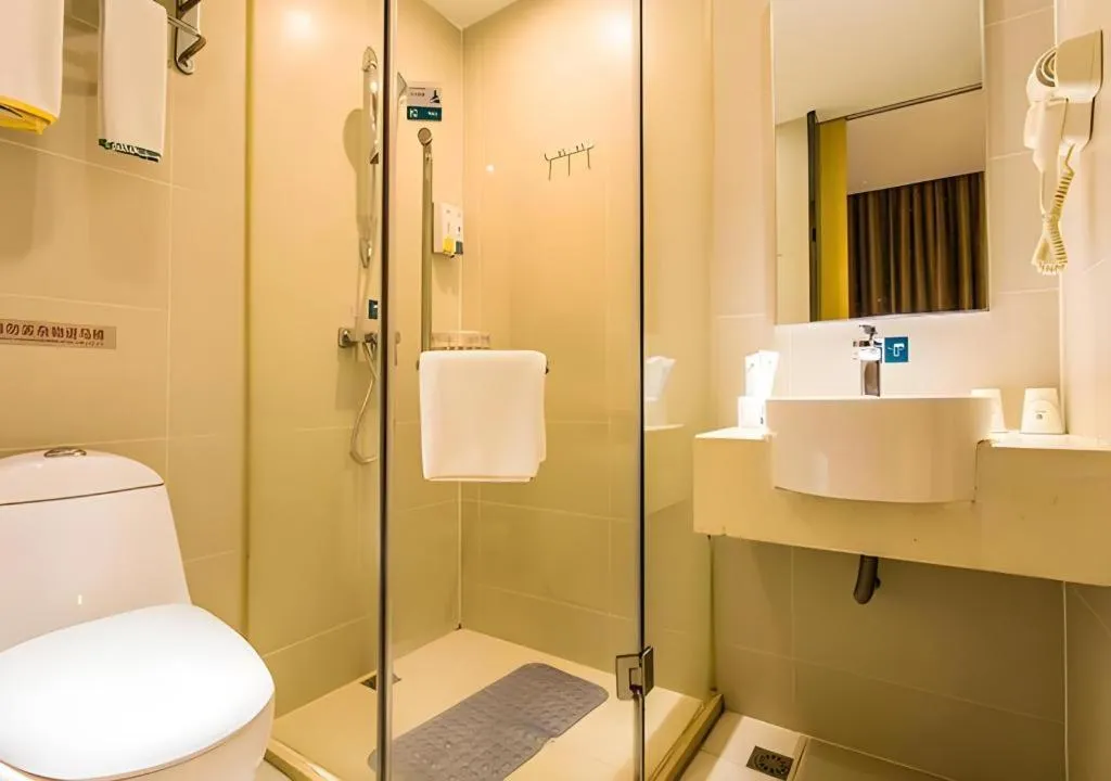 City Comfort Inn Guigang Pingnan Bus Station Jiangbin Park