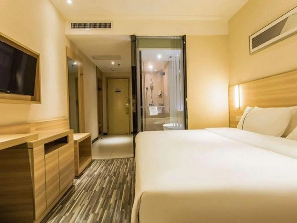 Bed in City Comfort Inn Guigang Pingnan Bus Station Jiangbin Park