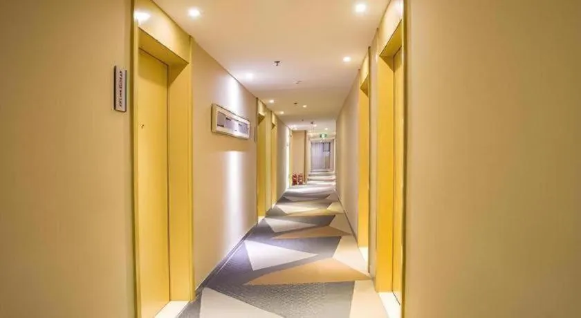 City Comfort Inn Guigang Pingnan Bus Station Jiangbin Park