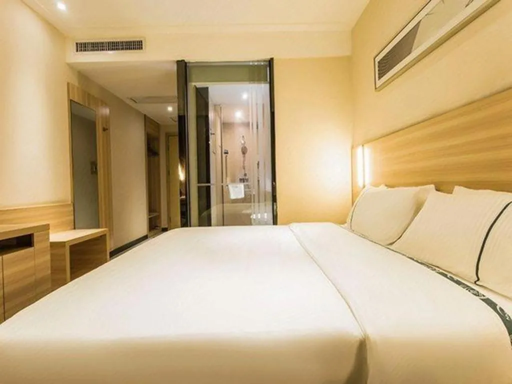 Bed in City Comfort Inn Guigang Pingnan Bus Station Jiangbin Park