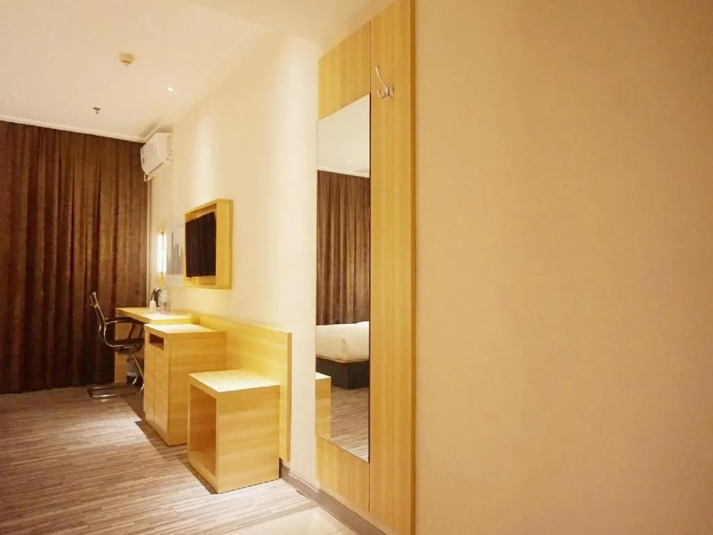 Bed in City Comfort Inn Zhanjiang Middle Renmin Avenue Dingsheng Square