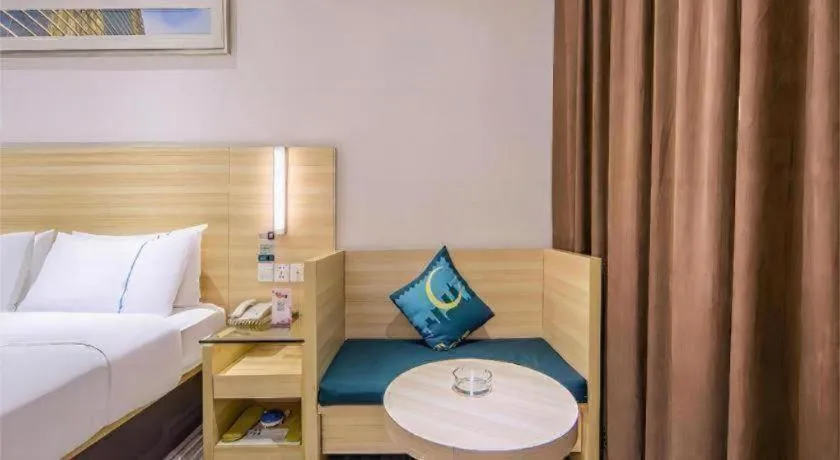 Bed in City Comfort Inn Zhanjiang Middle Renmin Avenue Dingsheng Square