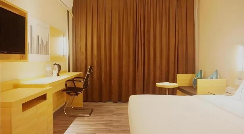 Bed in City Comfort Inn Zhanjiang Middle Renmin Avenue Dingsheng Square