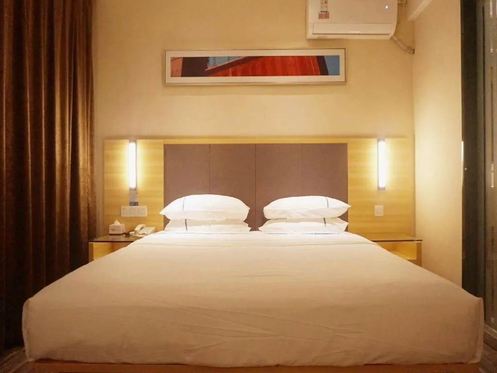 Bed in City Comfort Inn Zhanjiang Middle Renmin Avenue Dingsheng Square