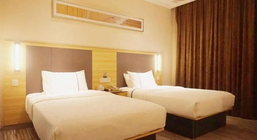 Bed in City Comfort Inn Zhanjiang Middle Renmin Avenue Dingsheng Square