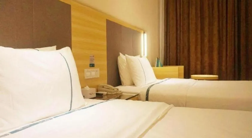 Bed in City Comfort Inn Zhanjiang Middle Renmin Avenue Dingsheng Square