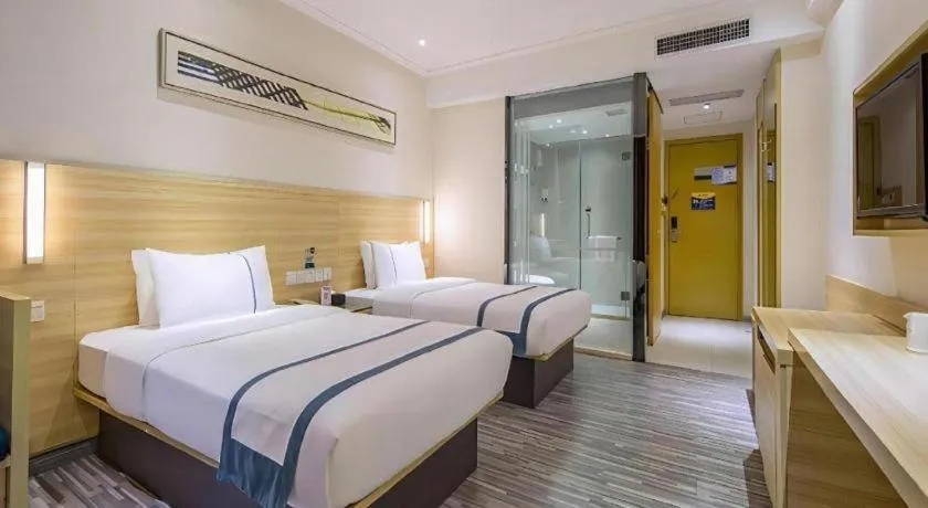 Bed in City Comfort Inn Zhanjiang Middle Renmin Avenue Dingsheng Square