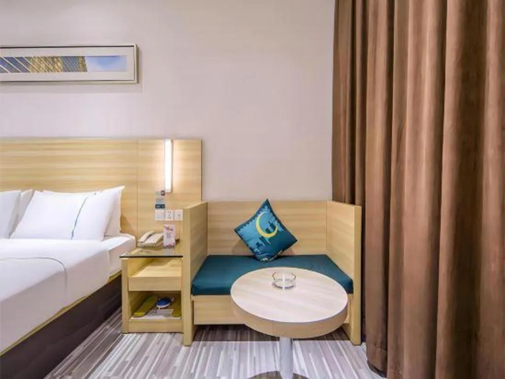 Bed in City Comfort Inn Zhanjiang Middle Renmin Avenue Dingsheng Square