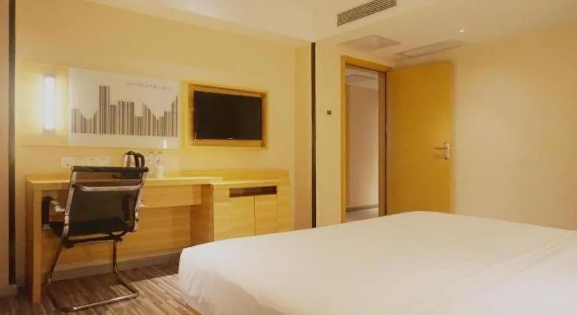Bed in City Comfort Inn Zhanjiang Middle Renmin Avenue Dingsheng Square