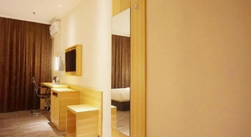 Bed in City Comfort Inn Zhanjiang Middle Renmin Avenue Dingsheng Square