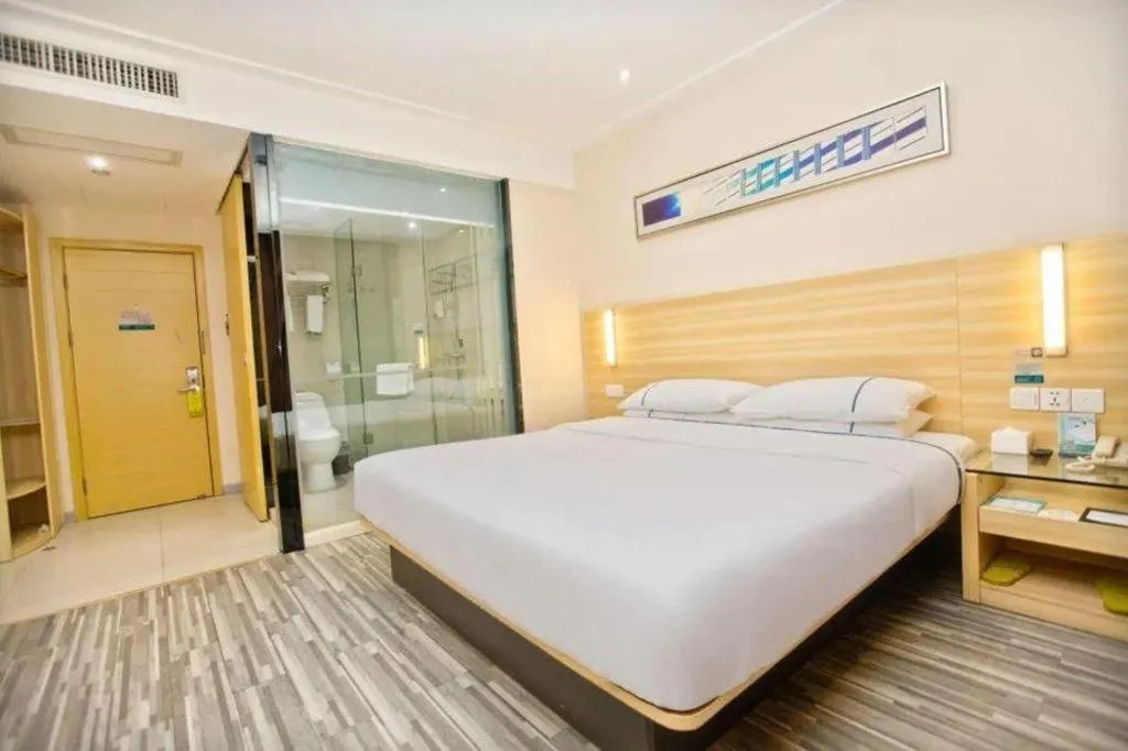 Bed in City Comfort Inn Zhanjiang Middle Renmin Avenue Dingsheng Square
