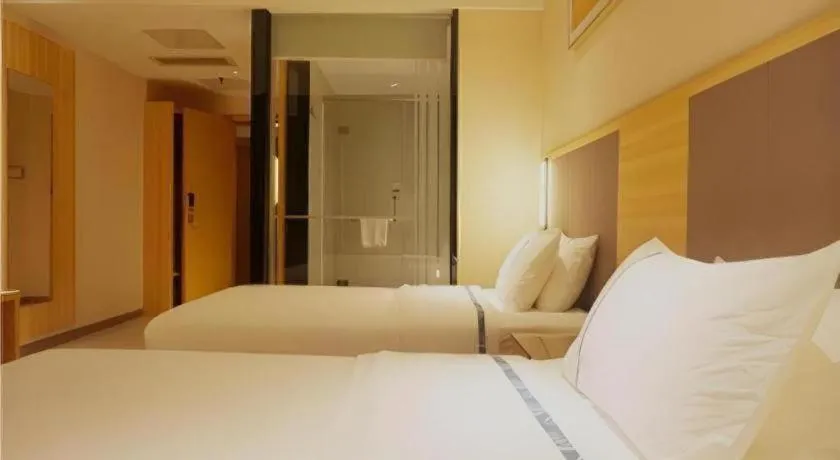 Bed in City Comfort Inn Zhanjiang Middle Renmin Avenue Dingsheng Square