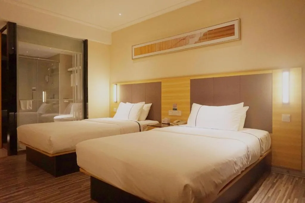 Bed in City Comfort Inn Zhanjiang Middle Renmin Avenue Dingsheng Square