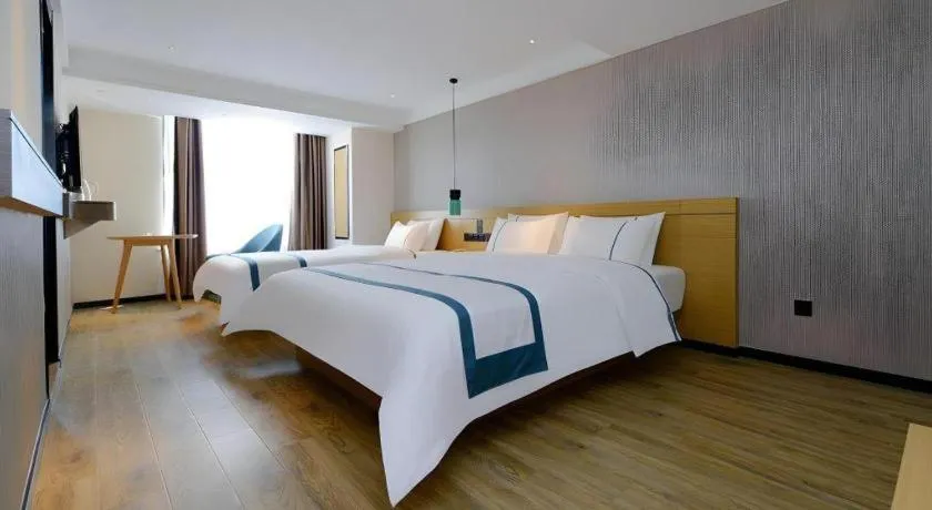 Bed in City Comfort Inn Guiyang North High Speed Railway Station