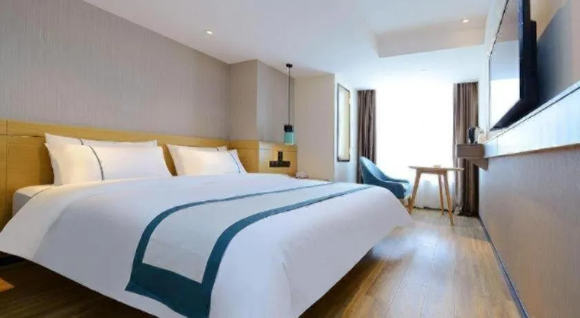 Bed in City Comfort Inn Guiyang North High Speed Railway Station