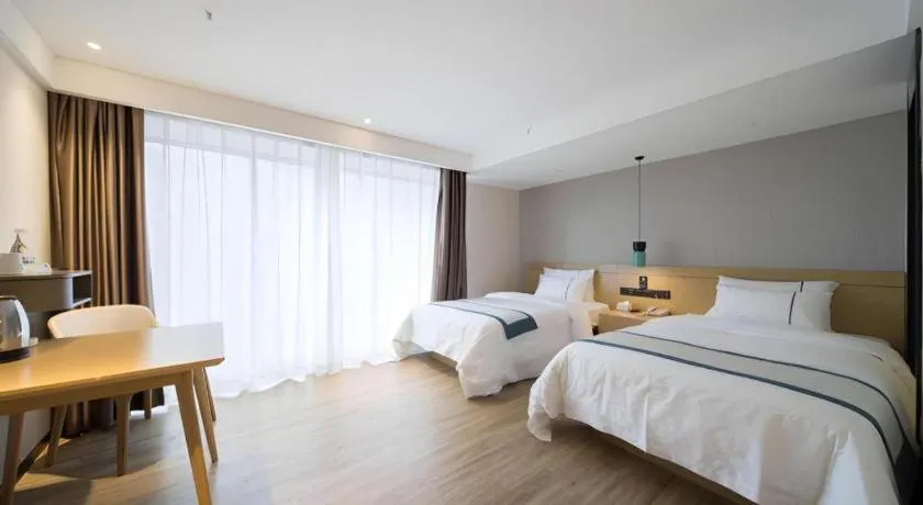 Bed in City Comfort Inn Guiyang North High Speed Railway Station