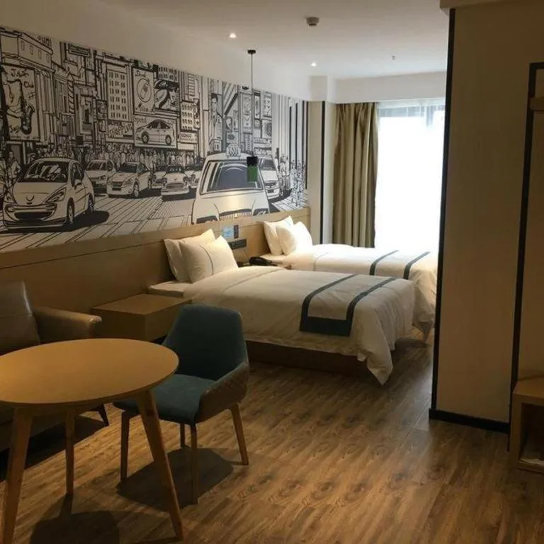 Bed in City Comfort Inn Zunyi Wuchuan