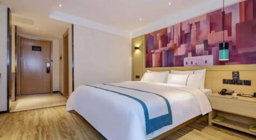 Bed in City Comfort Inn Zunyi Wuchuan