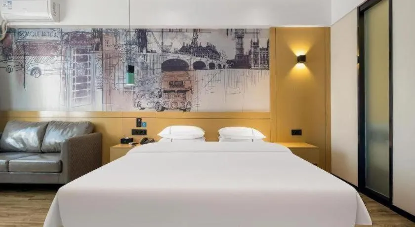 Bed in City Comfort Inn Nanning Kede Zoo Qingchuan Metro Station