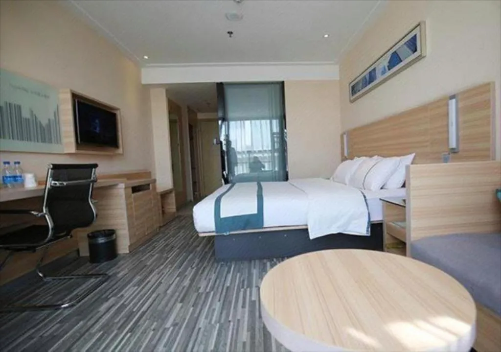 Bed in City Comfort Inn Lichuan Railway Station Tenglong Cave