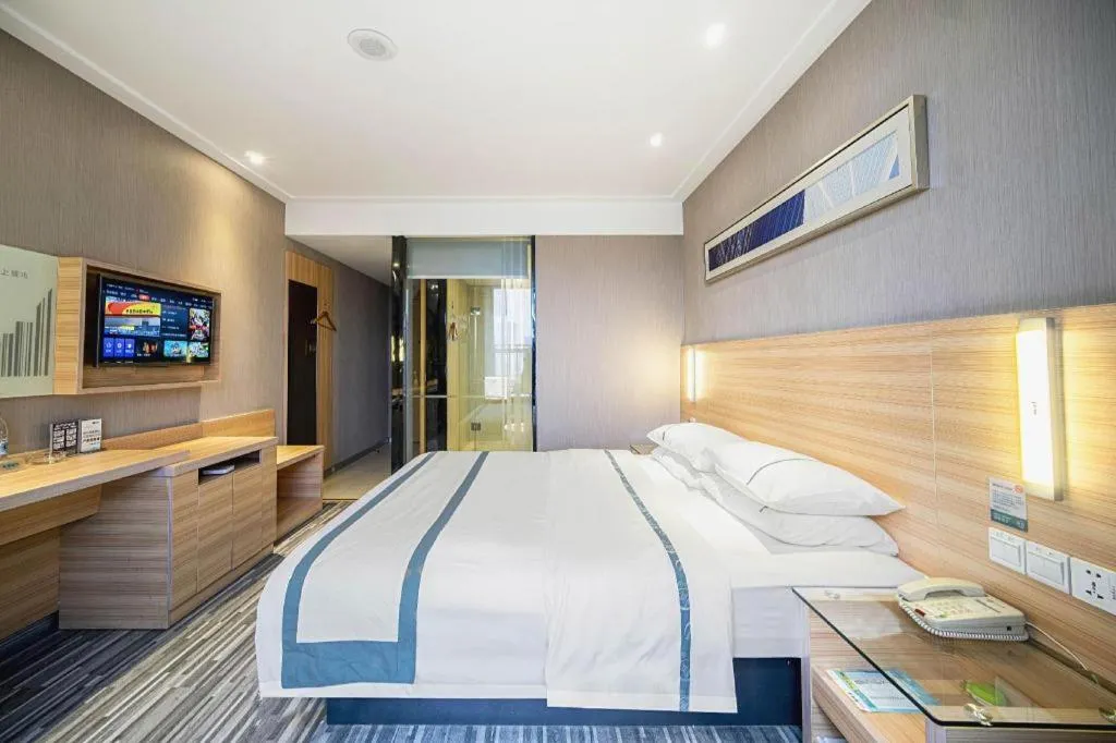 Bed in City Comfort Inn Lichuan Railway Station Tenglong Cave