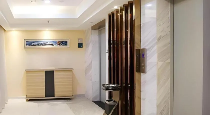 City Comfort Inn Lichuan Railway Station Tenglong Cave