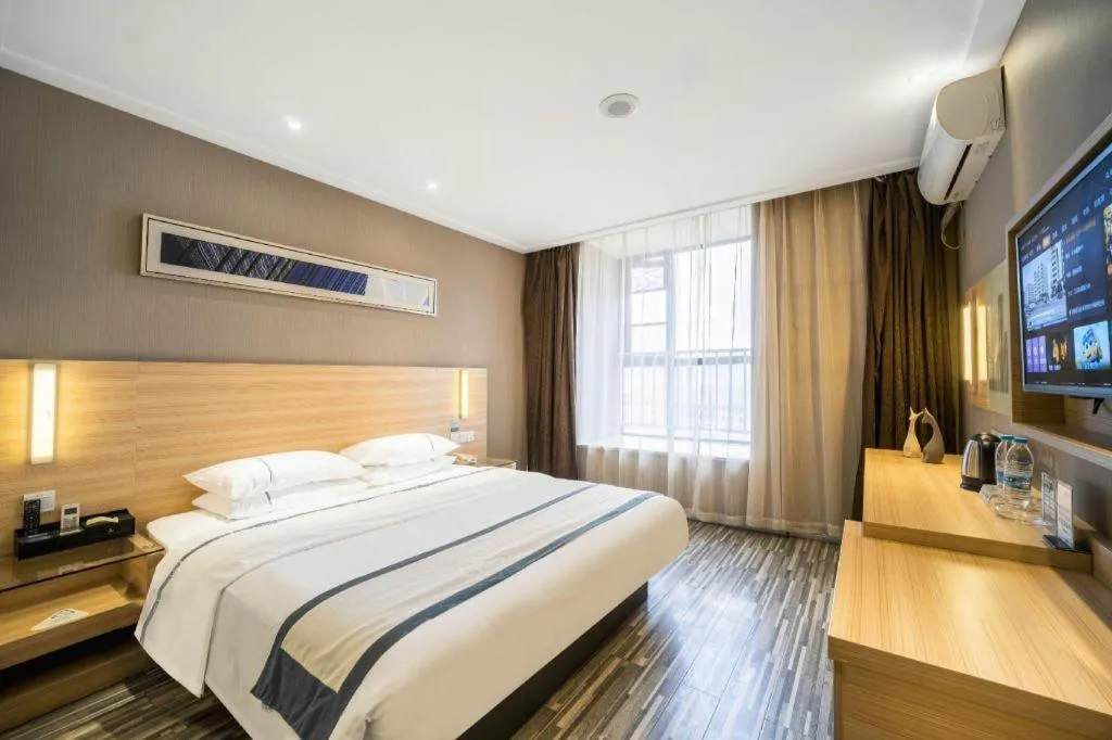 Bed in City Comfort Inn Lichuan Railway Station Tenglong Cave