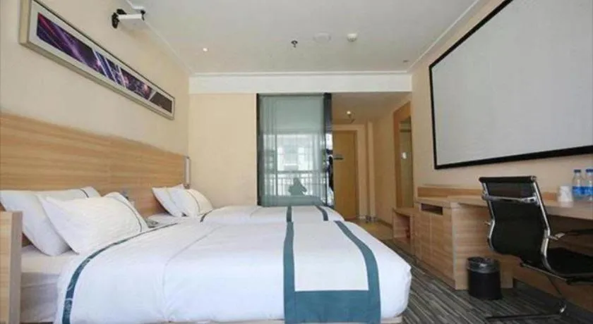 Bed in City Comfort Inn Lichuan Railway Station Tenglong Cave