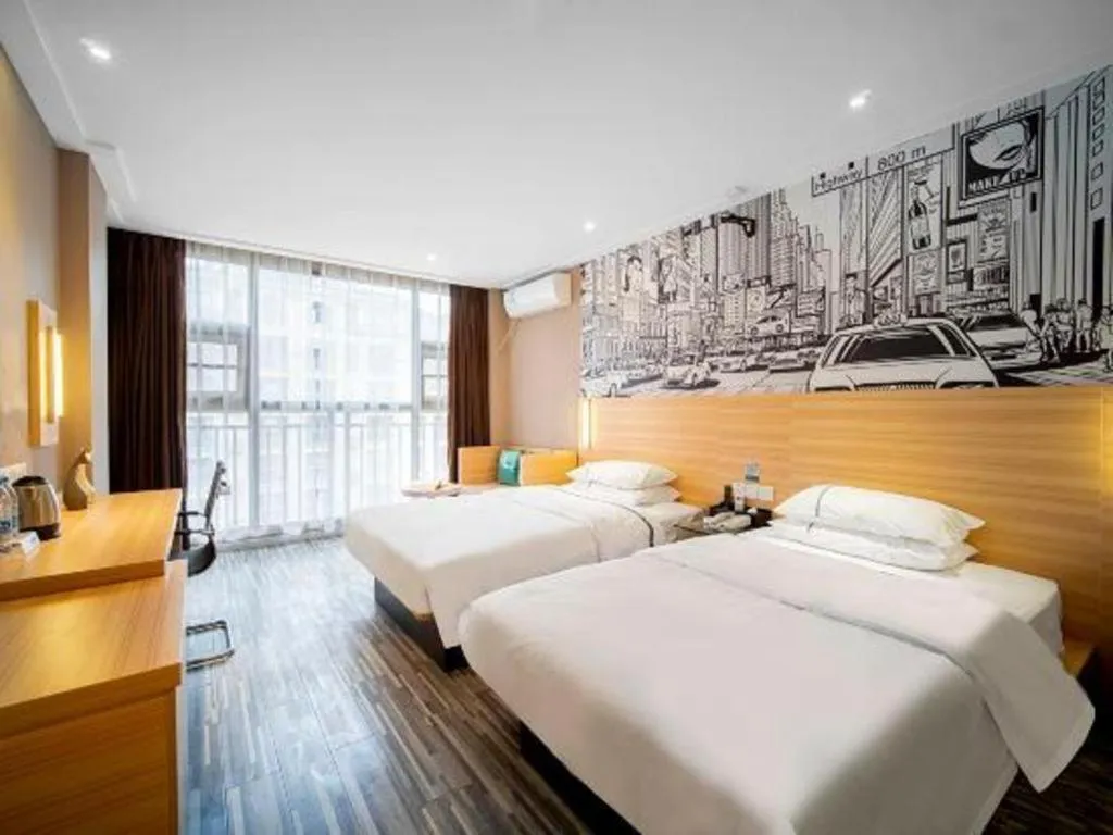 Bed in City Comfort Inn Lichuan Railway Station Tenglong Cave