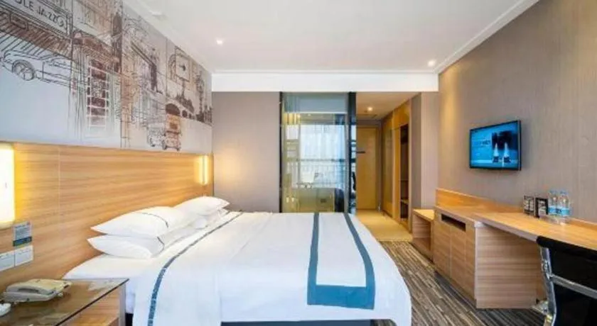 Bed in City Comfort Inn Lichuan Railway Station Tenglong Cave