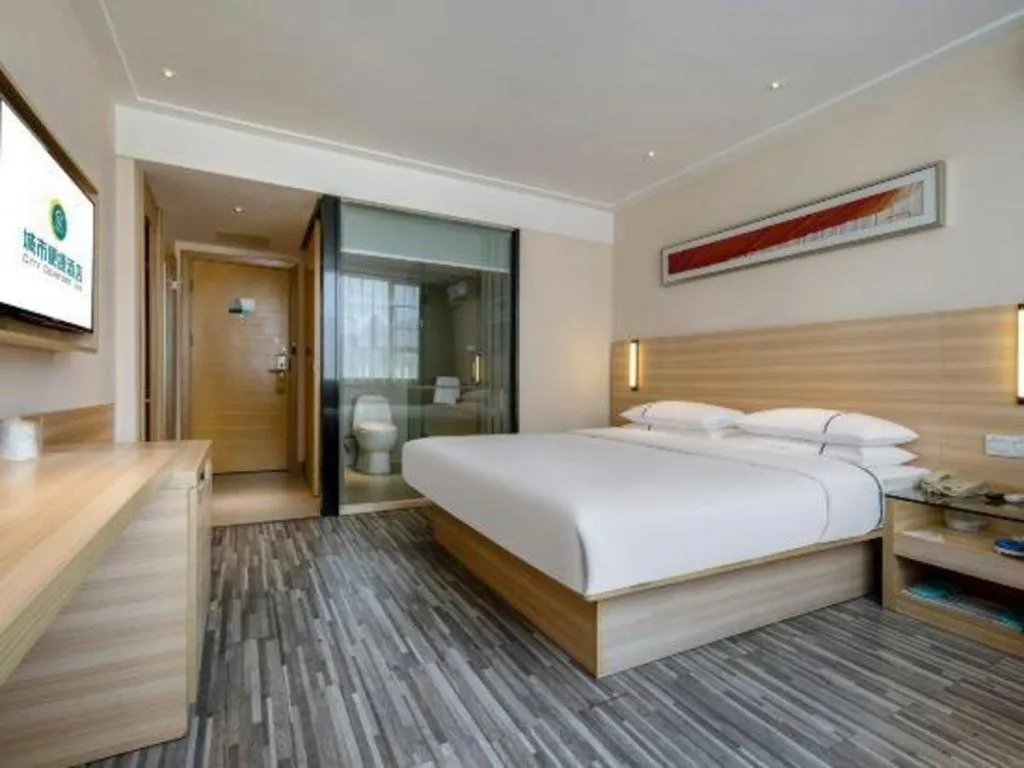 Bed in City Comfort Inn Hezhou High Speed Railway Station