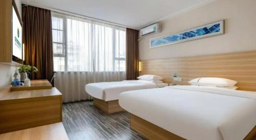 Bed in City Comfort Inn Hezhou High Speed Railway Station