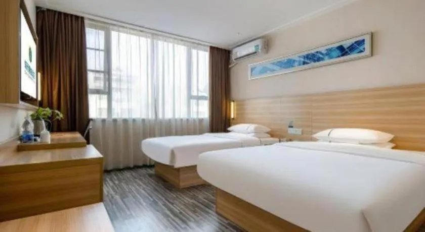 Bed in City Comfort Inn Hezhou High Speed Railway Station